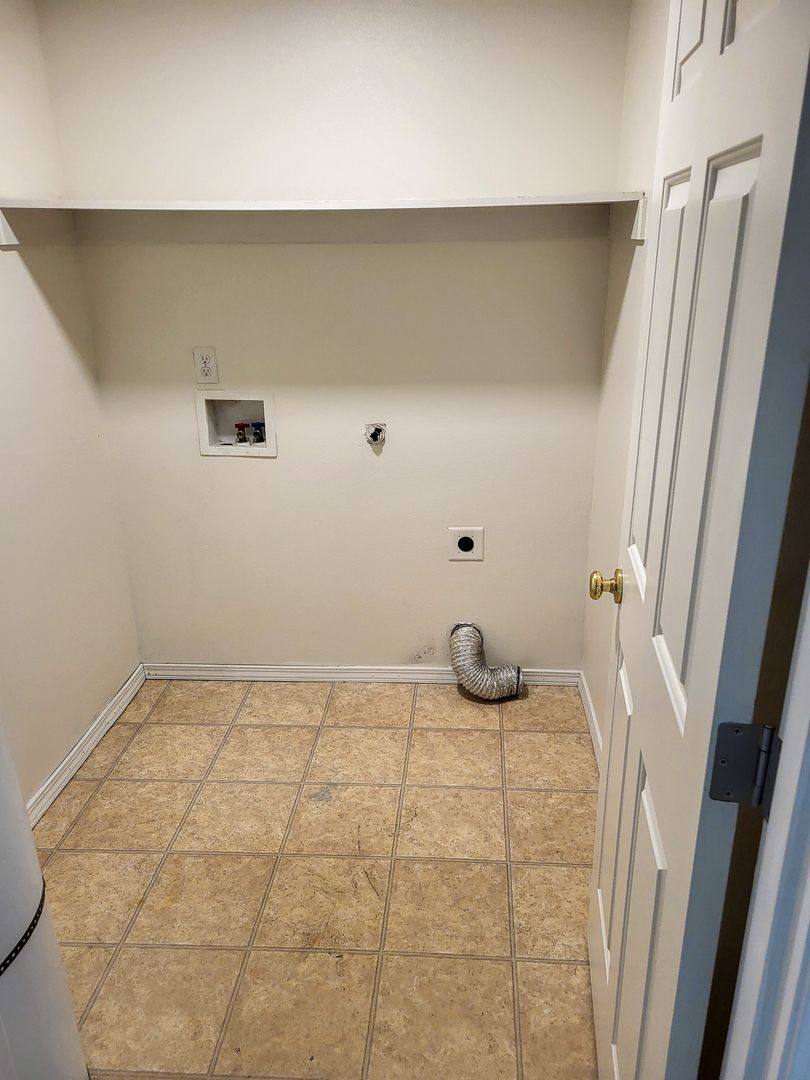 Apartment for rent at 465 E Ellendale Ave, Dallas, OR 97338