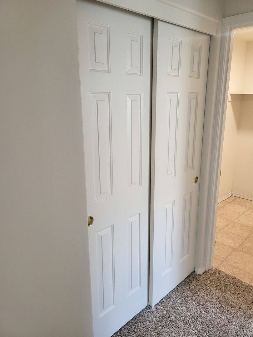 Apartment for rent at 465 E Ellendale Ave, Dallas, OR 97338