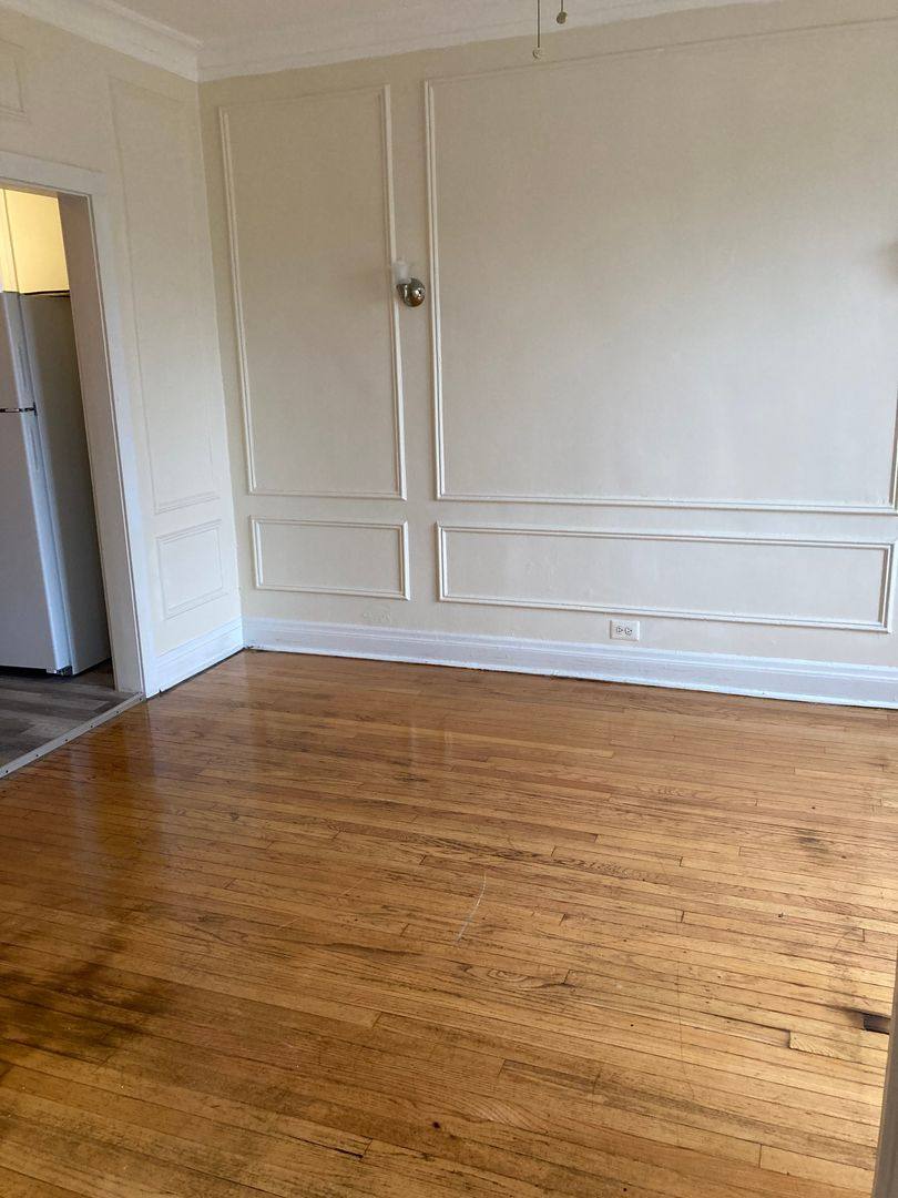 Apartment for rent at 1417-39 W Sherwin Ave, Chicago, IL 60626