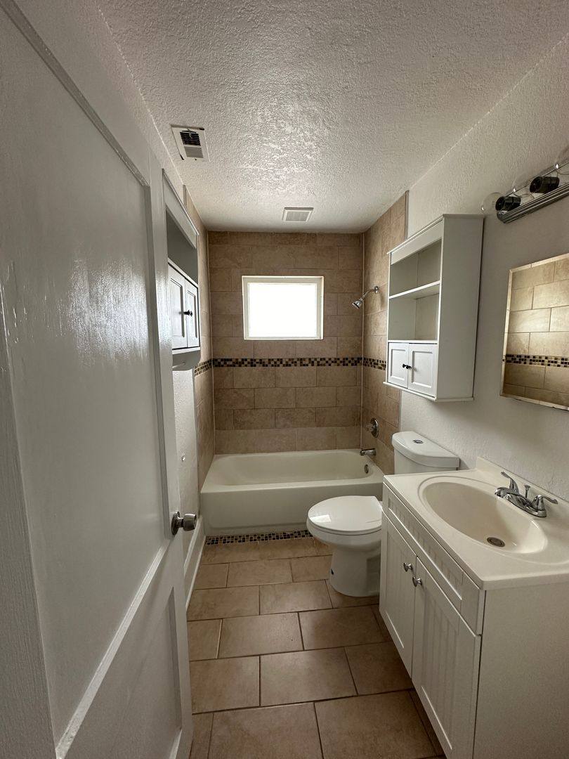 Apartment for rent at 136 Ave C NE #3, Winter Haven, FL 33881