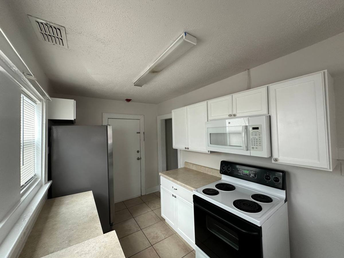 Apartment for rent at 136 Ave C NE #3, Winter Haven, FL 33881
