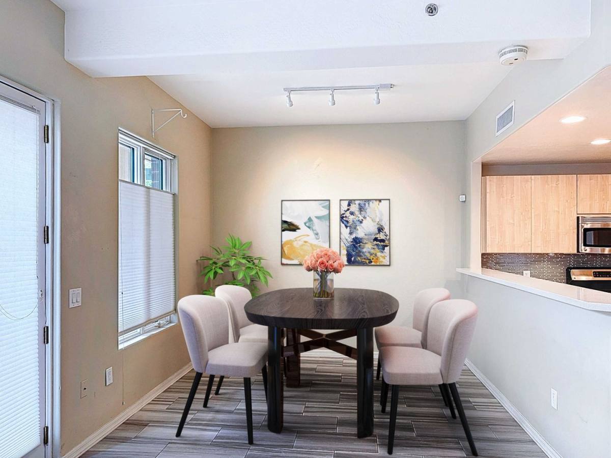 Townhouse for rent at 16 W Encanto Blvd, Phoenix, AZ 85003