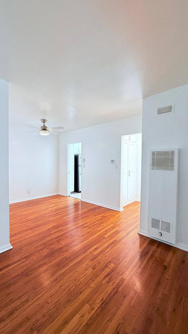 Apartment for rent at 1737 N Orange Dr, Los Angeles, CA 90028