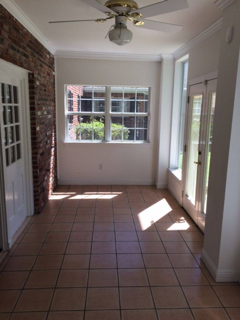 House for rent at 7656 Rienzi Blvd, Baton Rouge, LA 70809