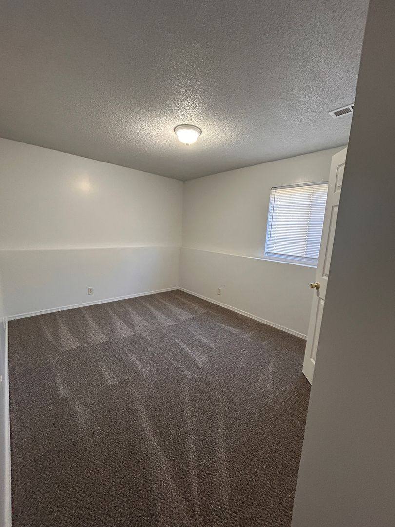 Apartment for rent at 4329-4337 S Elizabeth, Wichita, KS 67217