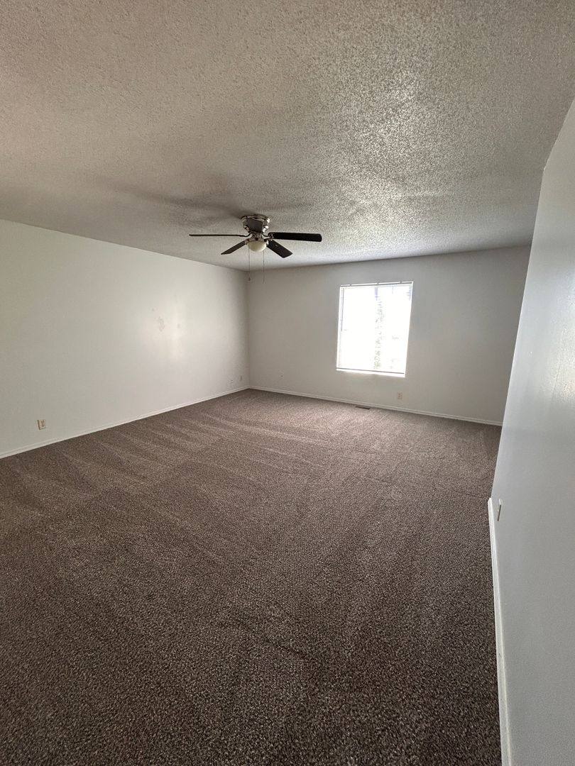 Apartment for rent at 4329-4337 S Elizabeth, Wichita, KS 67217