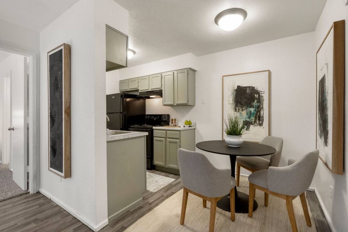 Apartment for rent at 3001 Oak Tree Ave, Norman, OK 73072
