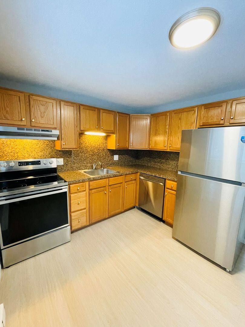 Apartment for rent at 6 Mary Anna Dr, Fitchburg, MA 01420