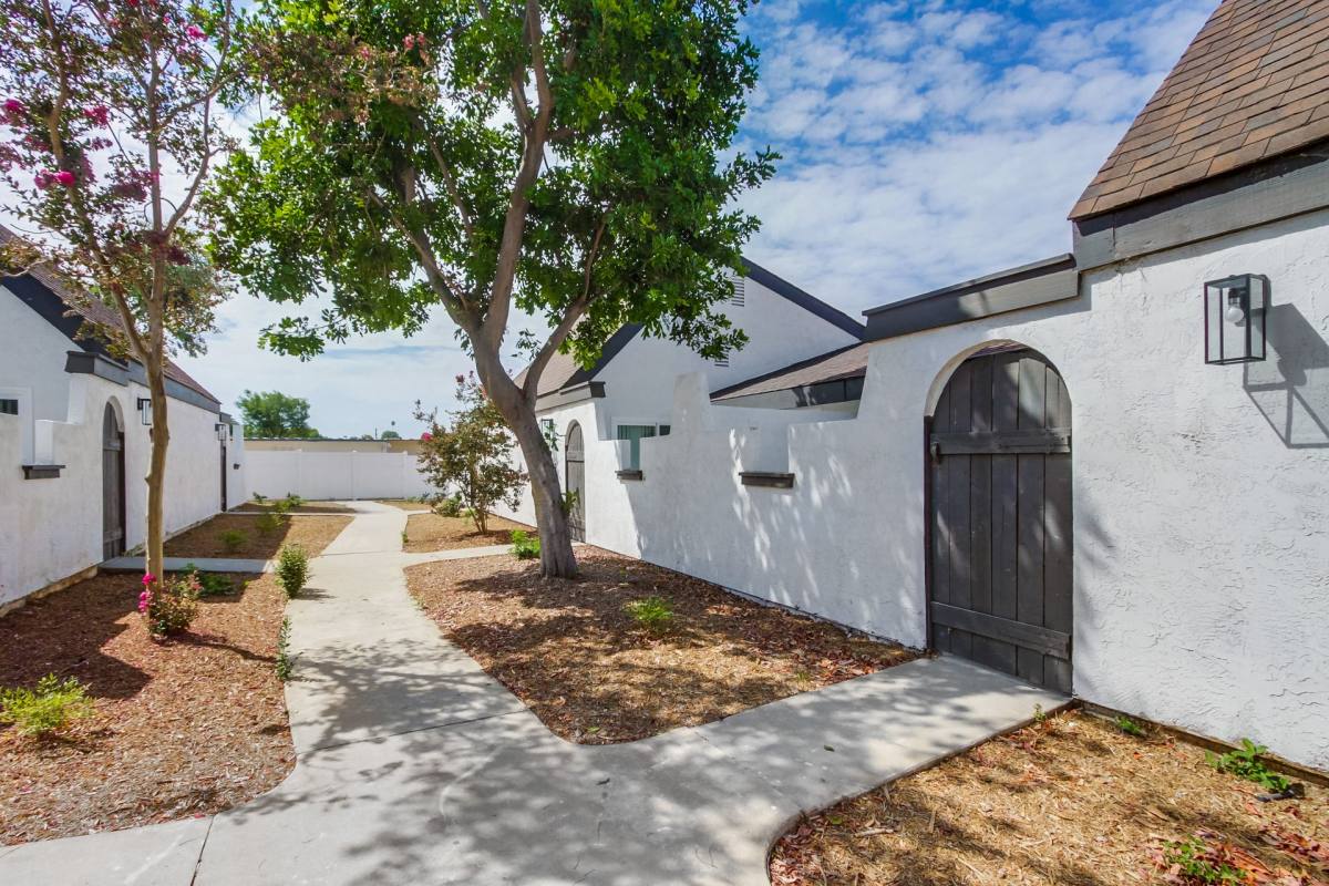 Apartment for rent at 1701 S Juniper St, Escondido, CA 92025