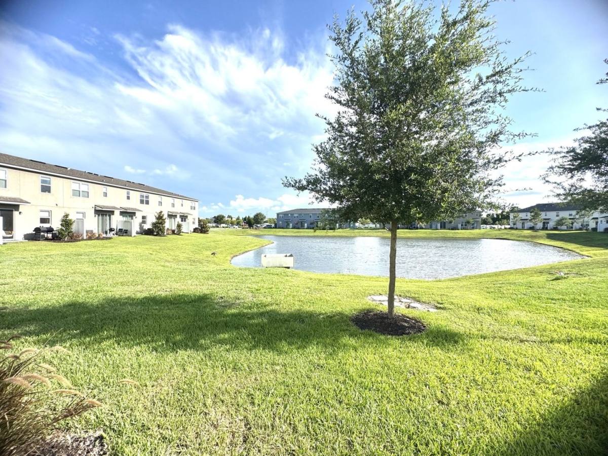 Townhouse for rent at 1025 Spring Palms Loop, Orlando, FL 32828