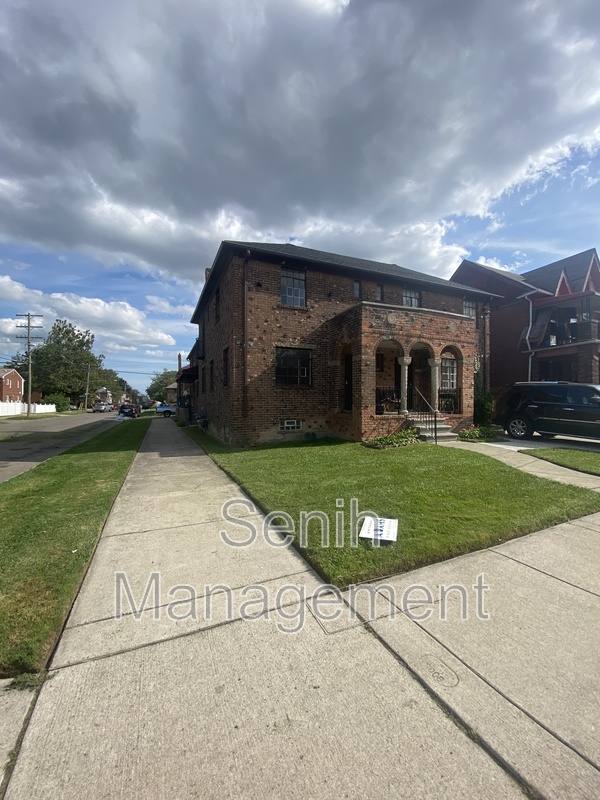Townhouse for rent at 4203 Tyler St, Detroit, MI 48238