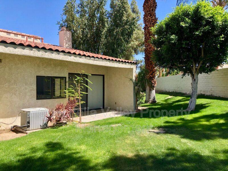 Townhouse for rent at 45414 Driftwood Dr, Palm Desert, CA 92260