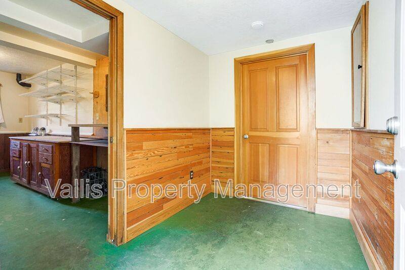 Apartment for rent at 2185 Trade St SE, Salem, OR 97301