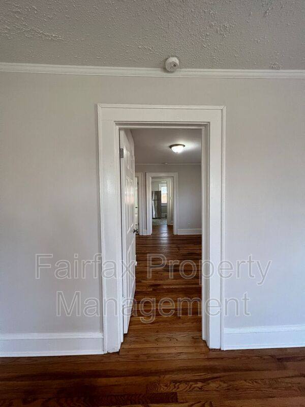 Apartment for rent at 102 W Summit Ave #B, Burlington, NC 27215