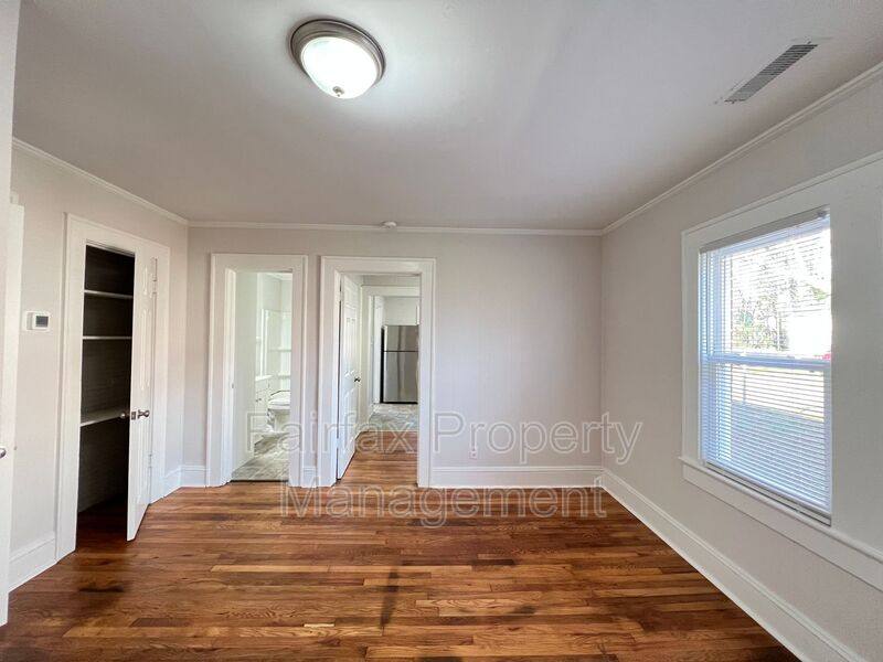 Apartment for rent at 102 W Summit Ave #B, Burlington, NC 27215