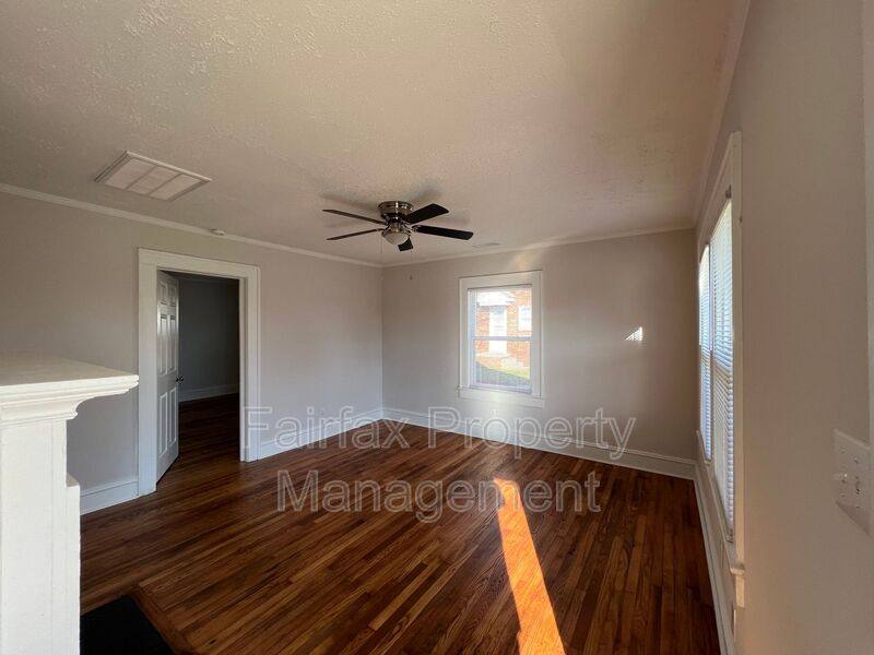 Apartment for rent at 102 W Summit Ave #B, Burlington, NC 27215