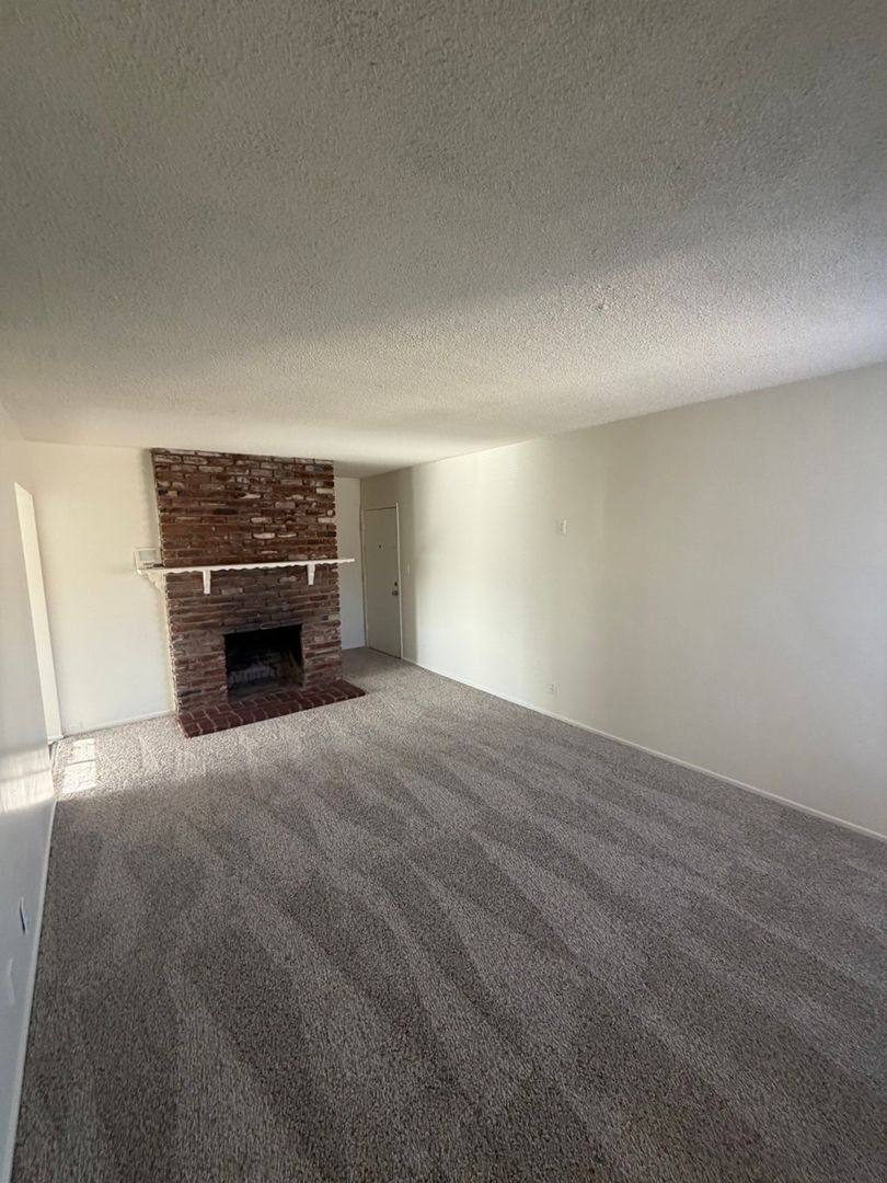 Apartment for rent at 13840 Christine Dr, Whittier, CA 90605