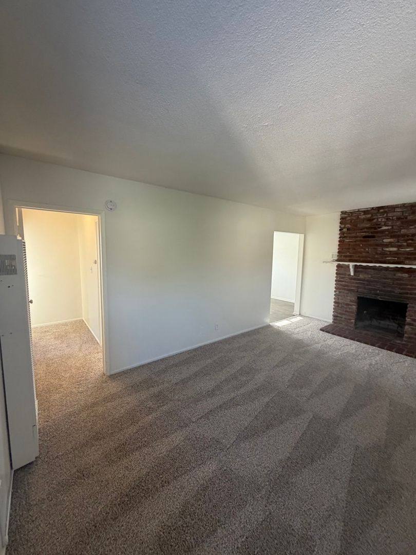 Apartment for rent at 13840 Christine Dr, Whittier, CA 90605