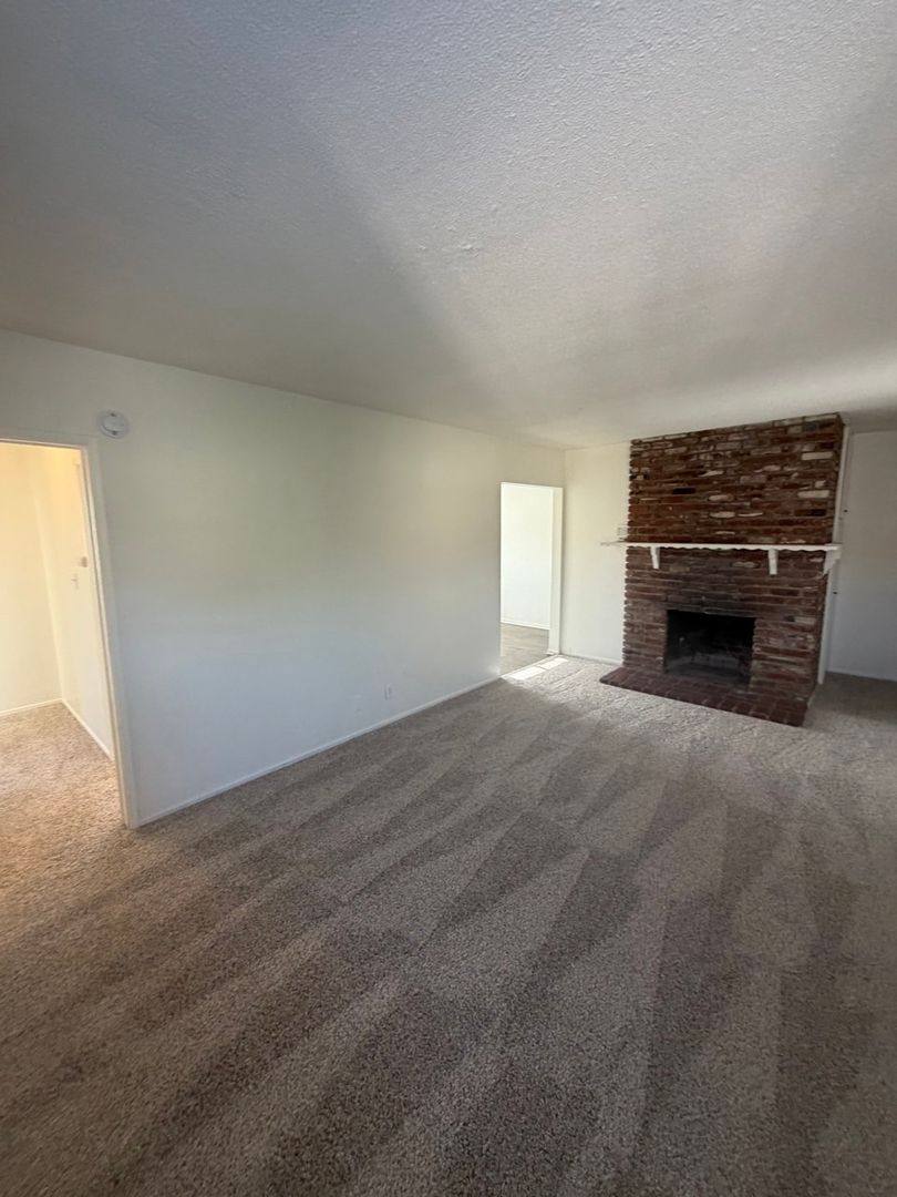 Apartment for rent at 13840 Christine Dr, Whittier, CA 90605