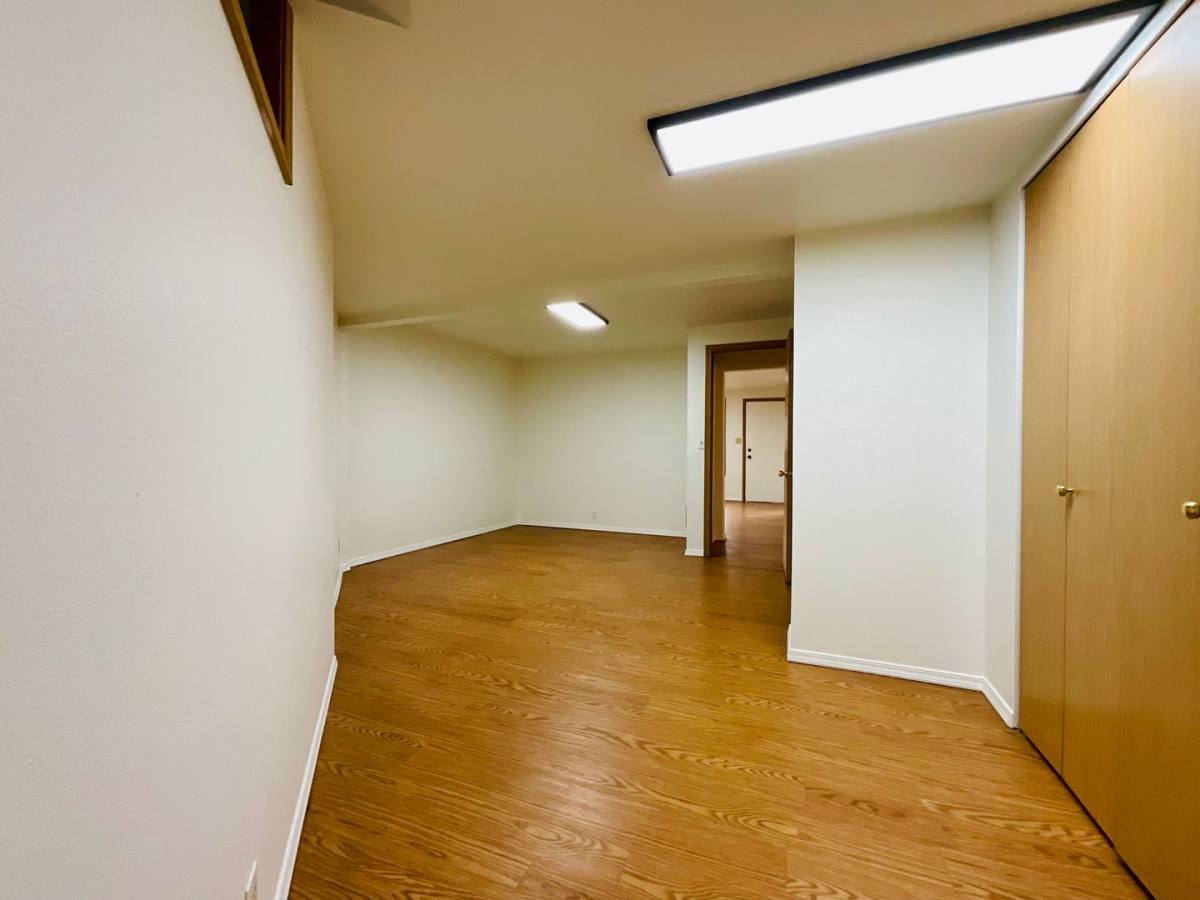 Apartment for rent at 5409 Ivanhoe, Seattle, WA 98105