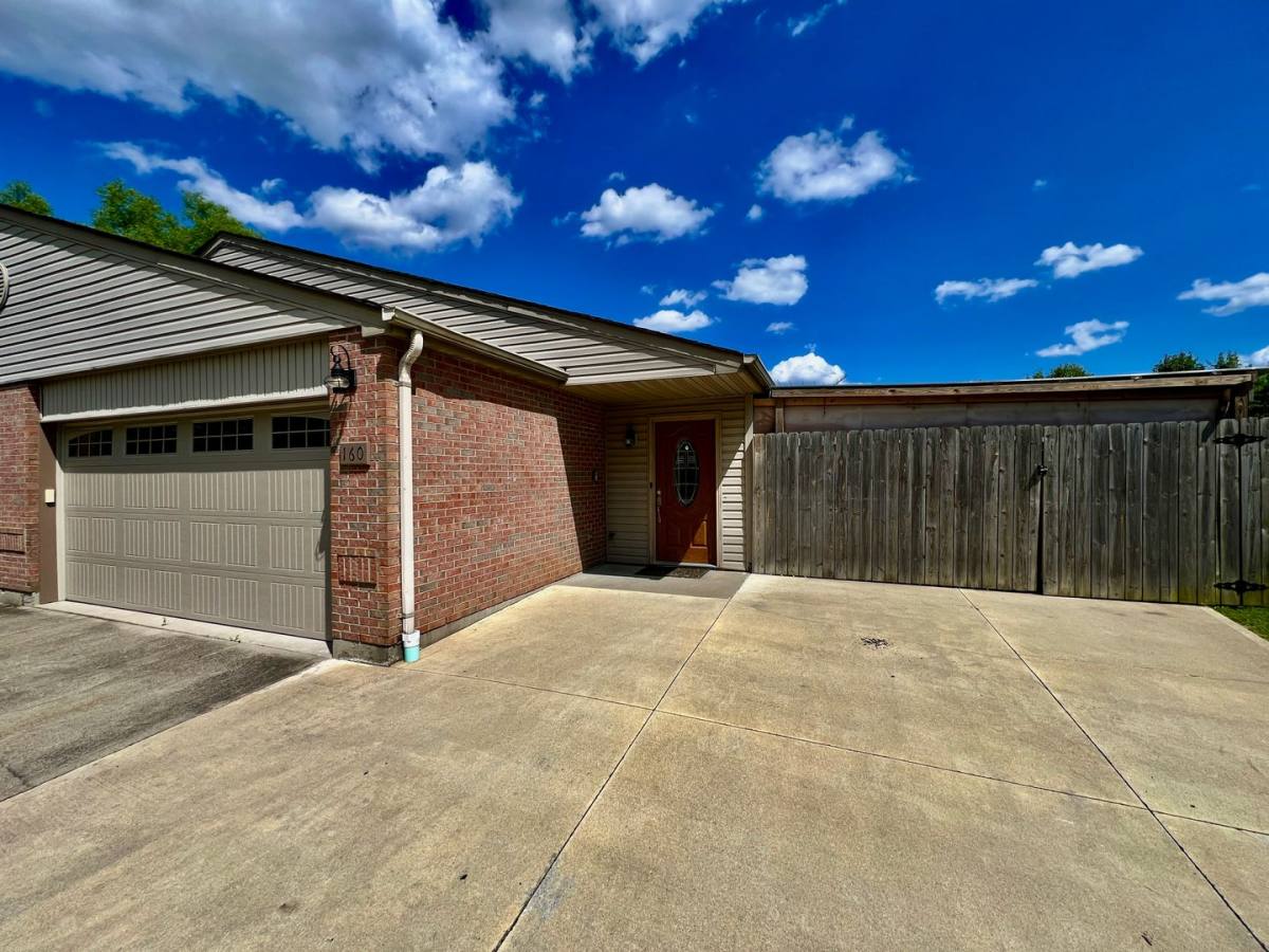 House for rent at 160 Overbrook Dr, Monroe, OH 45050