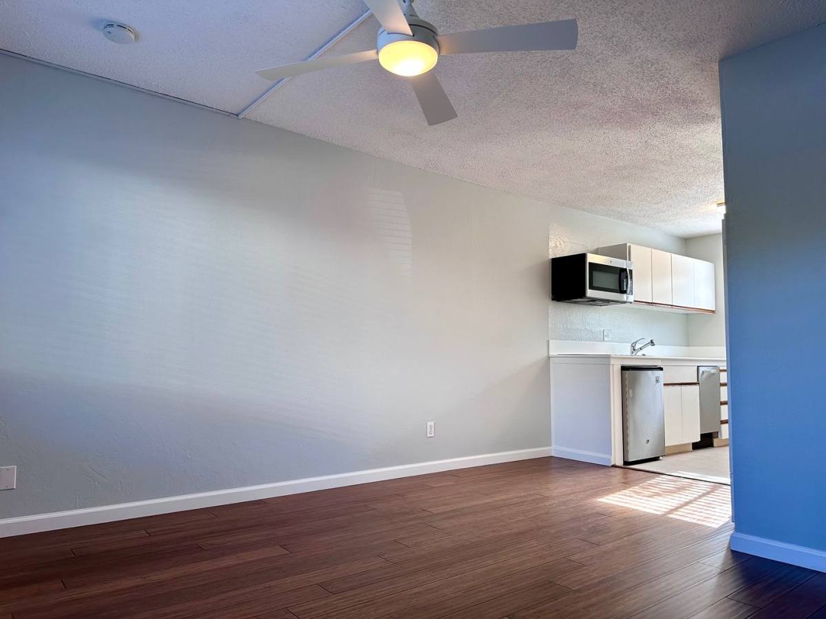 Apartment for rent at 3465 Alameda De Las Pulgas, Menlo Park, CA 94025