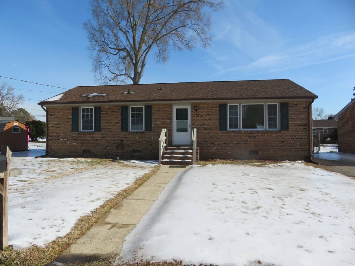 House for rent at 104 Sadler Ave, Colonial Heights, VA 23834