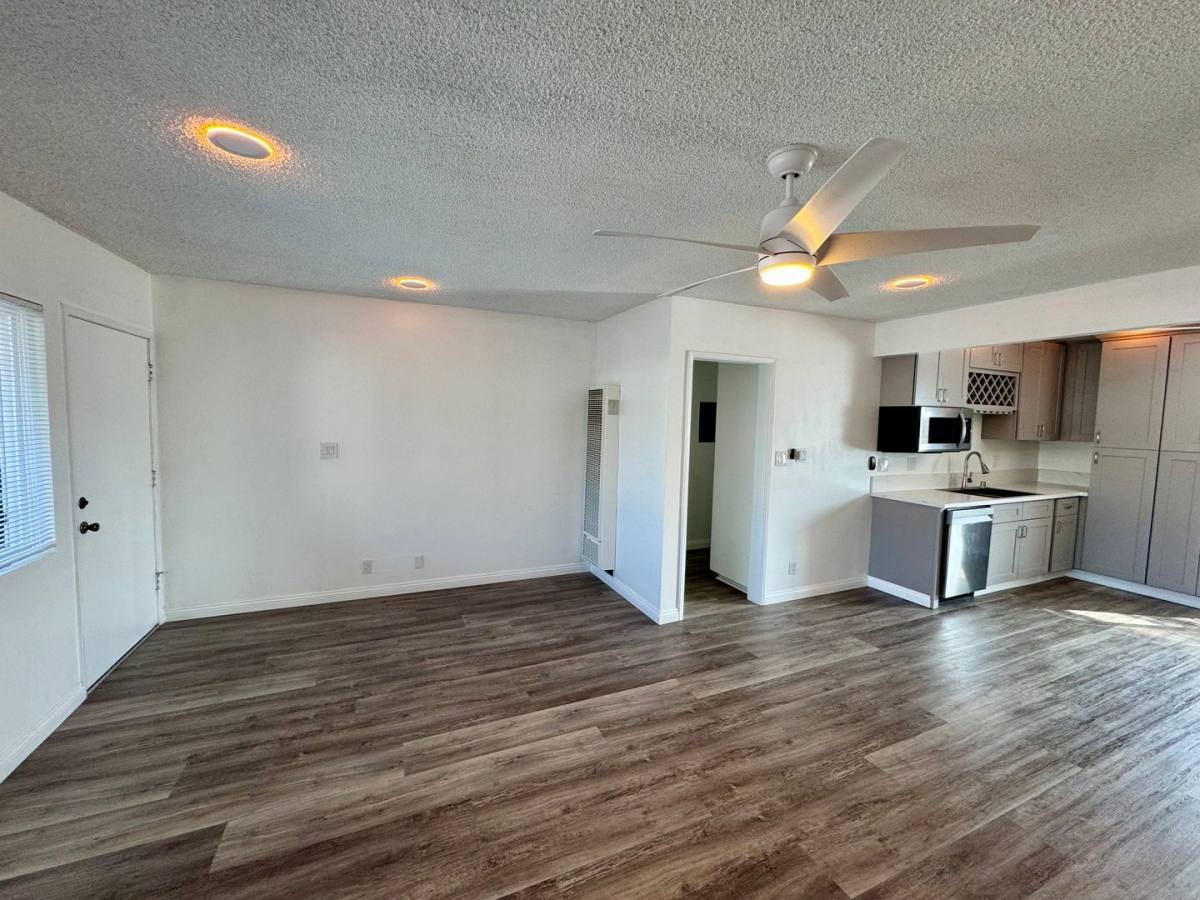 Apartment for rent at 1027 Roswell Ave #4, Long Beach, CA 90804