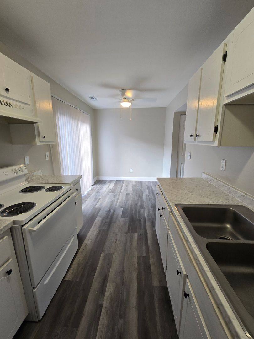 Townhouse for rent at 580 Erlanger Rd, Erlanger, KY 41018