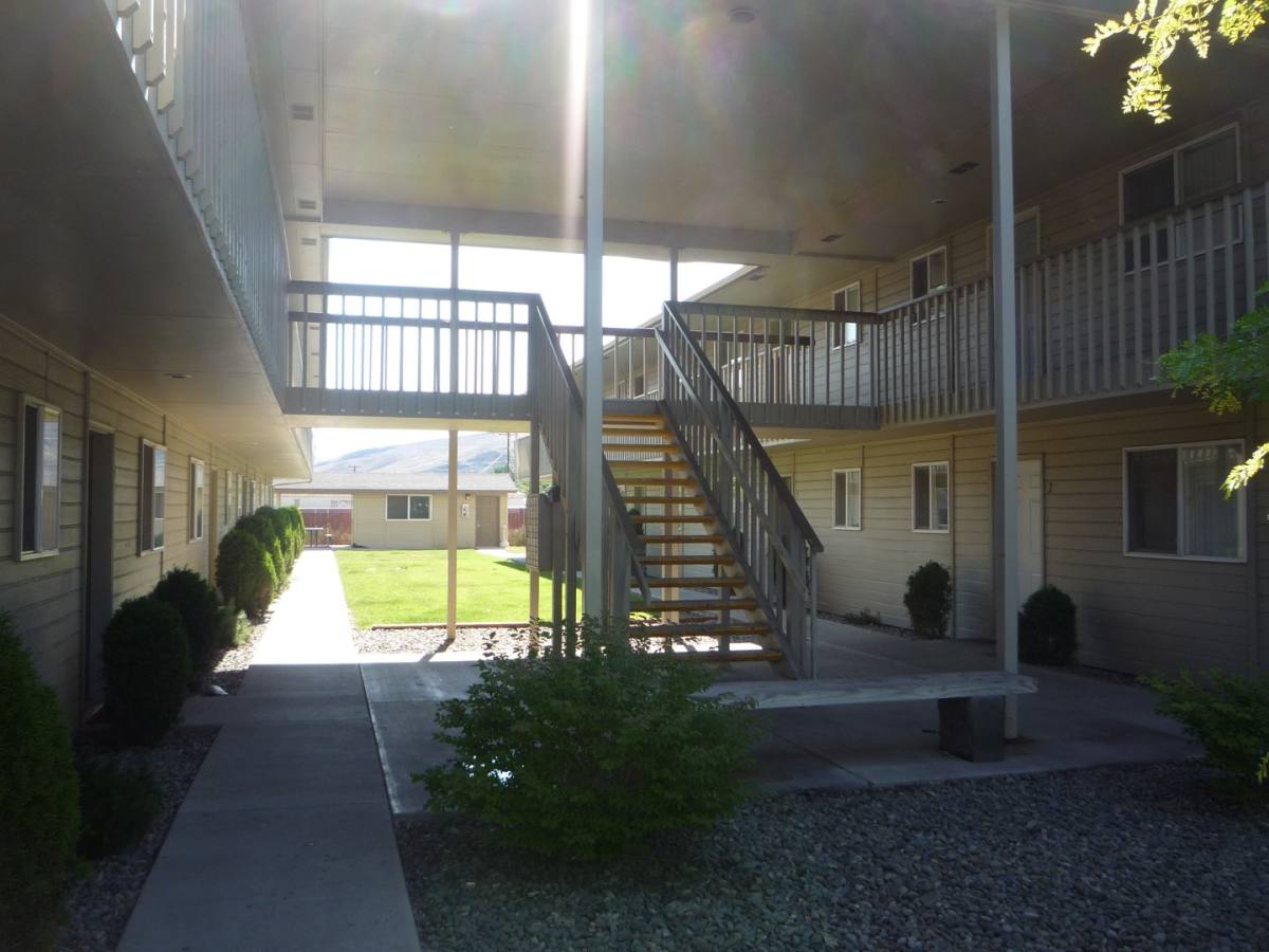 Apartment for rent at 507 S 3rd St, Selah, WA 98942