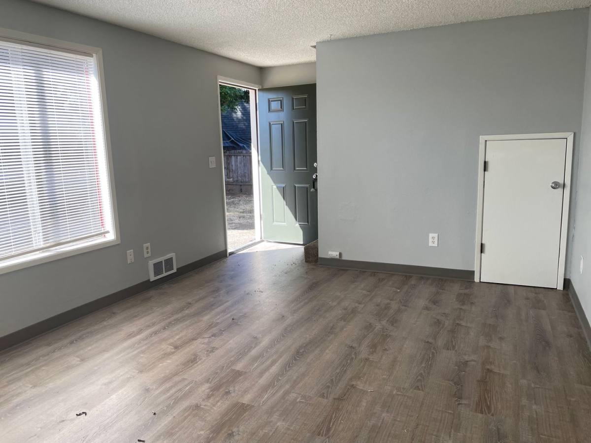 Townhouse for rent at 14616 SE 1st St, Vancouver, WA 98684