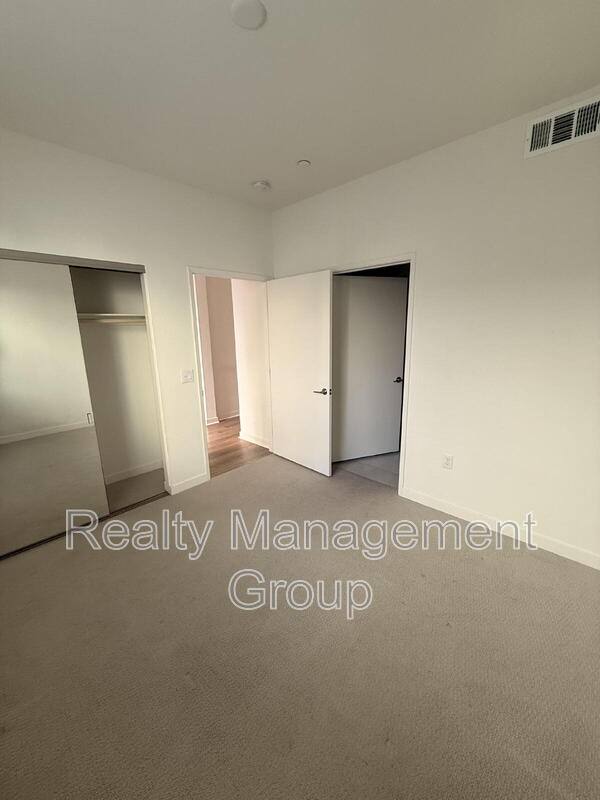 Townhouse for rent at 5480 Shorefront Dr #163, San Diego, CA 92154