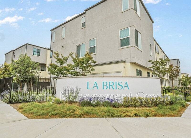 Townhouse for rent at 5480 Shorefront Dr #163, San Diego, CA 92154