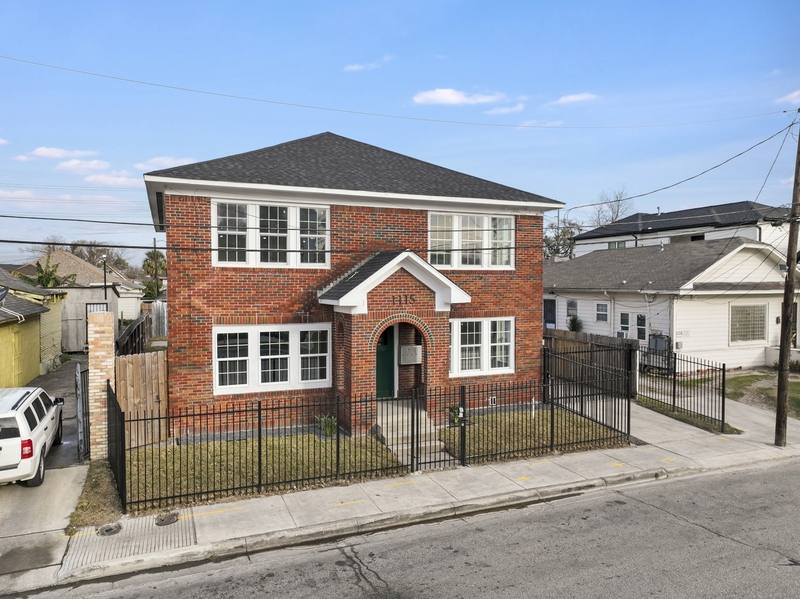 Apartment for rent at 1115 Hogan St #1, Houston, TX 77009