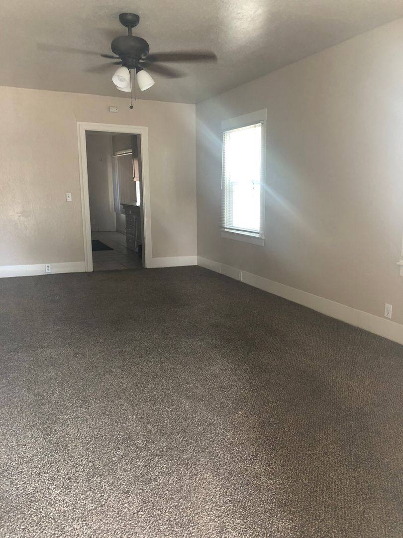 House for rent at 733 Louise Ave, Yuba City, CA 95991