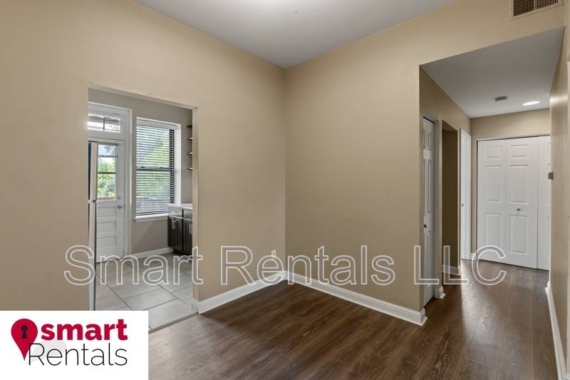 Apartment for rent at 4101 Flad Ave #B, Saint Louis, MO 63110