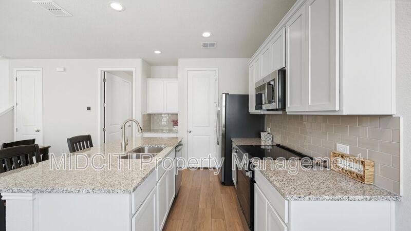 Townhouse for rent at 2133 Hofstaat, New Braunfels, TX 78130