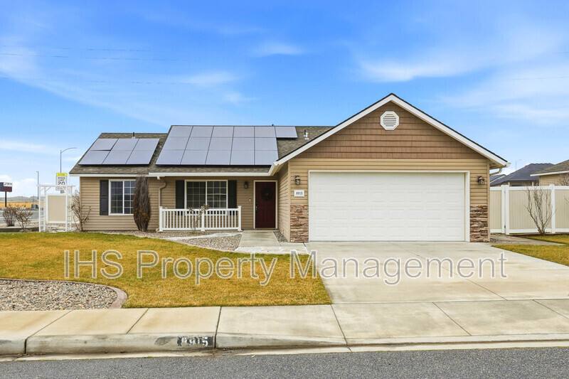 House for rent at 8915 Durham Dr, Pasco, WA 99301