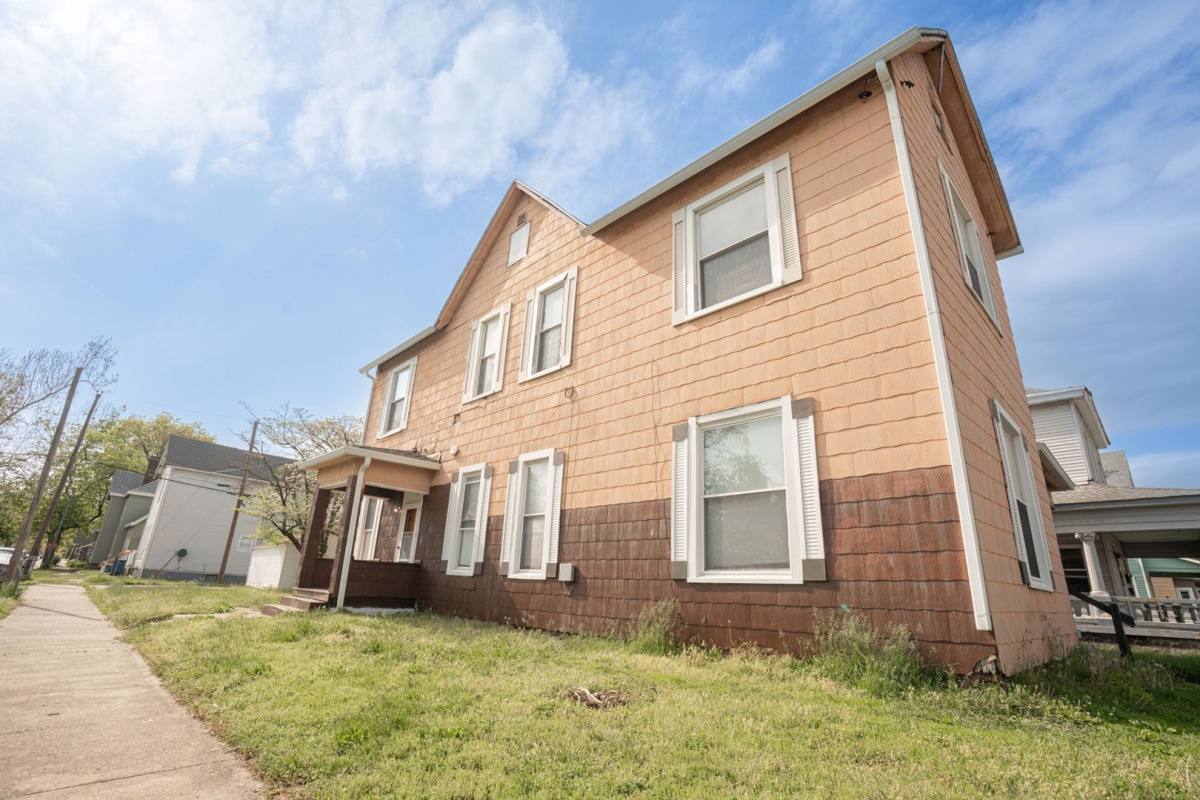 House for rent at 731 S 7th St, Terre Haute, IN 47807