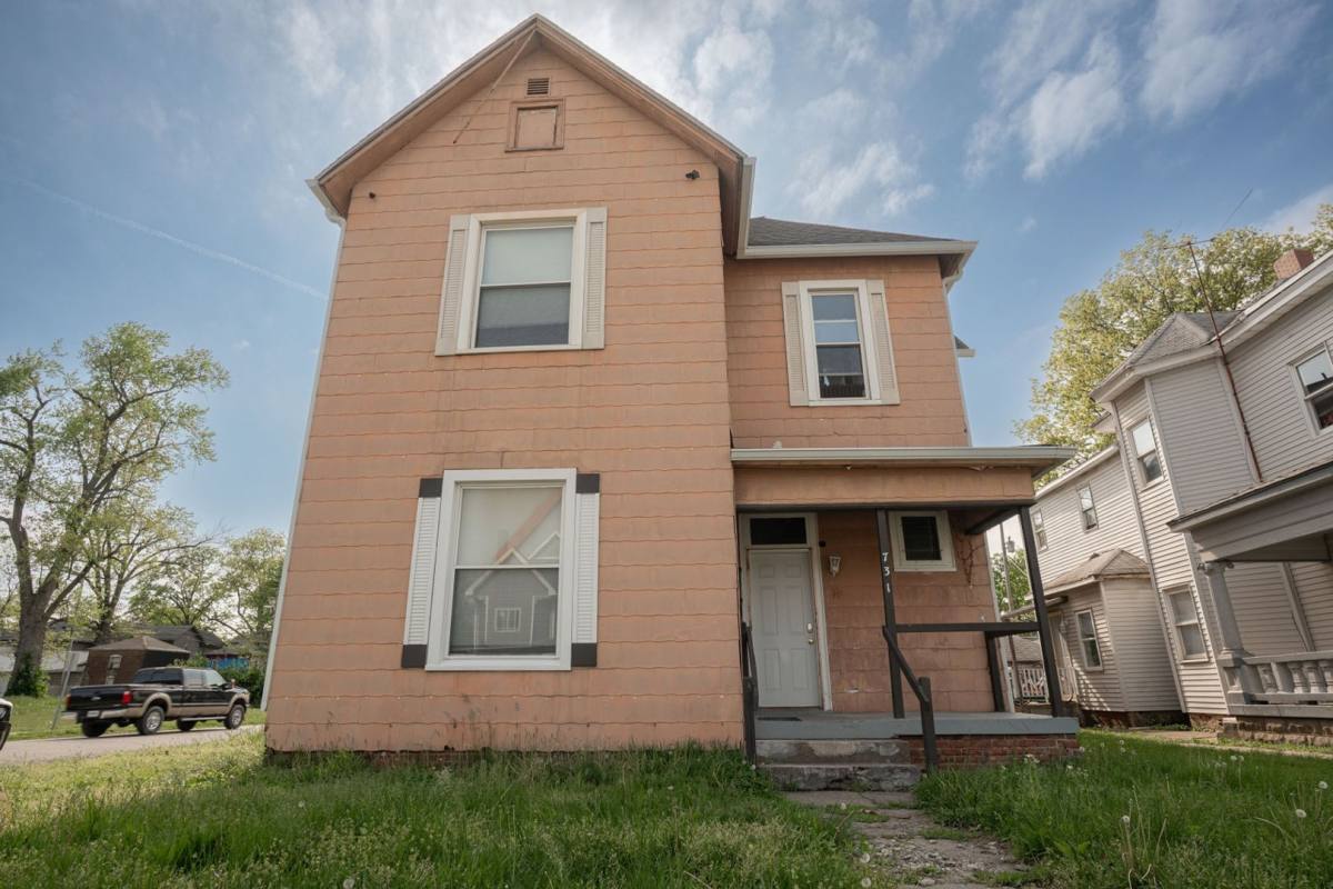 House for rent at 731 S 7th St, Terre Haute, IN 47807