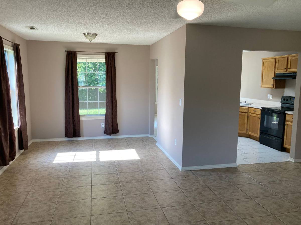 House for rent at 4694 W Dover St, Fayetteville, AR 72704