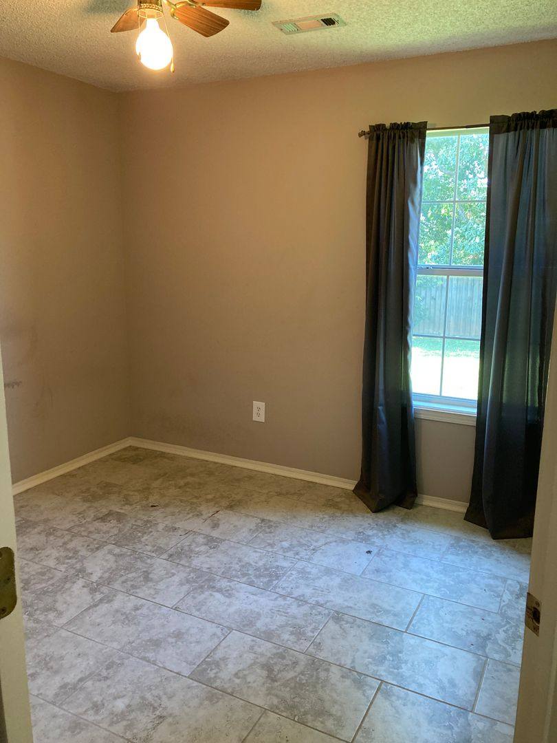 House for rent at 4694 W Dover St, Fayetteville, AR 72704