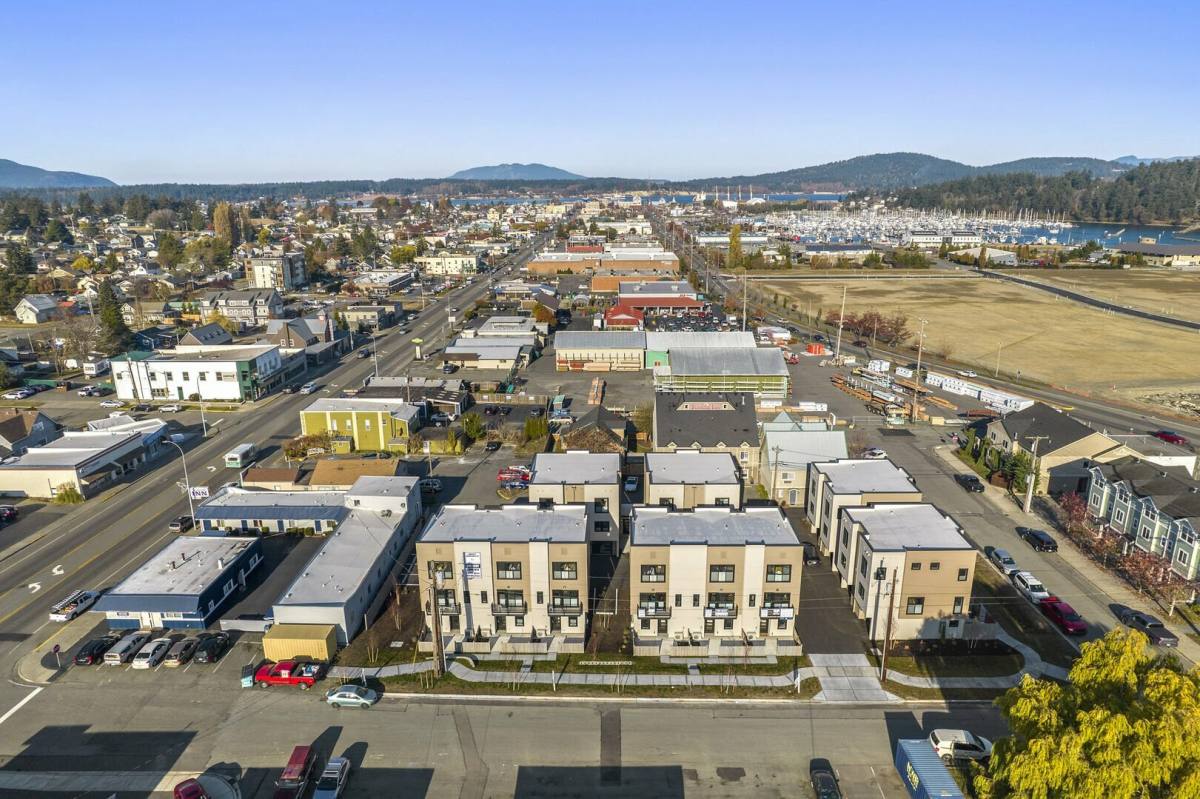 Apartment for rent at 914 21st St #914, Anacortes, WA 98221