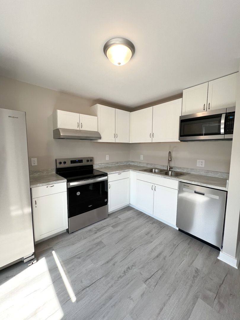 Apartment for rent at 1521 W Knollwood Circle, Clarksville, TN 37043