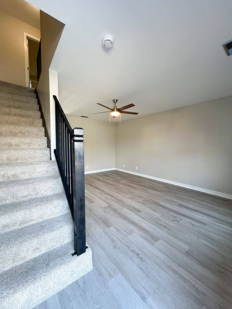 Apartment for rent at 1521 W Knollwood Circle, Clarksville, TN 37043