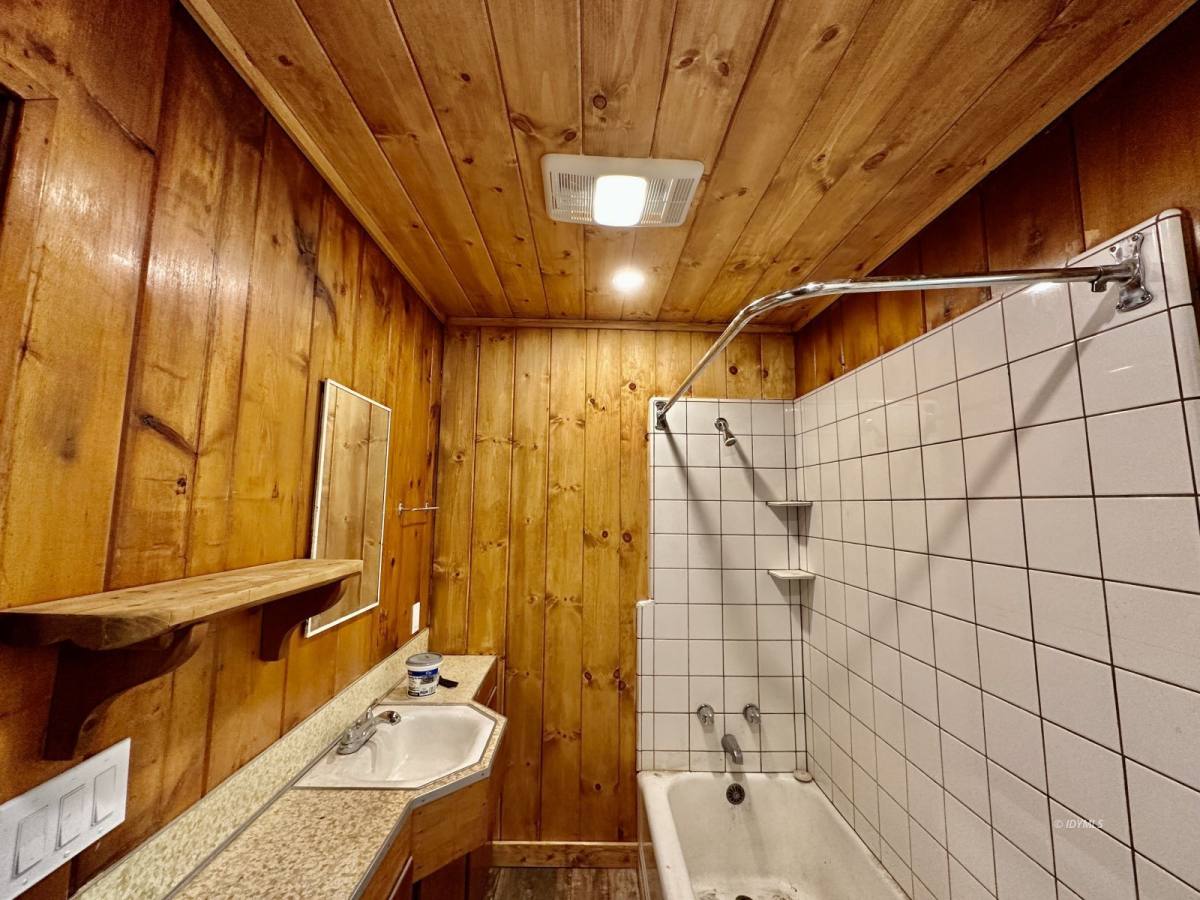 Apartment for rent at 54365 Pine Crest Ave #3, Idyllwild, CA 92549