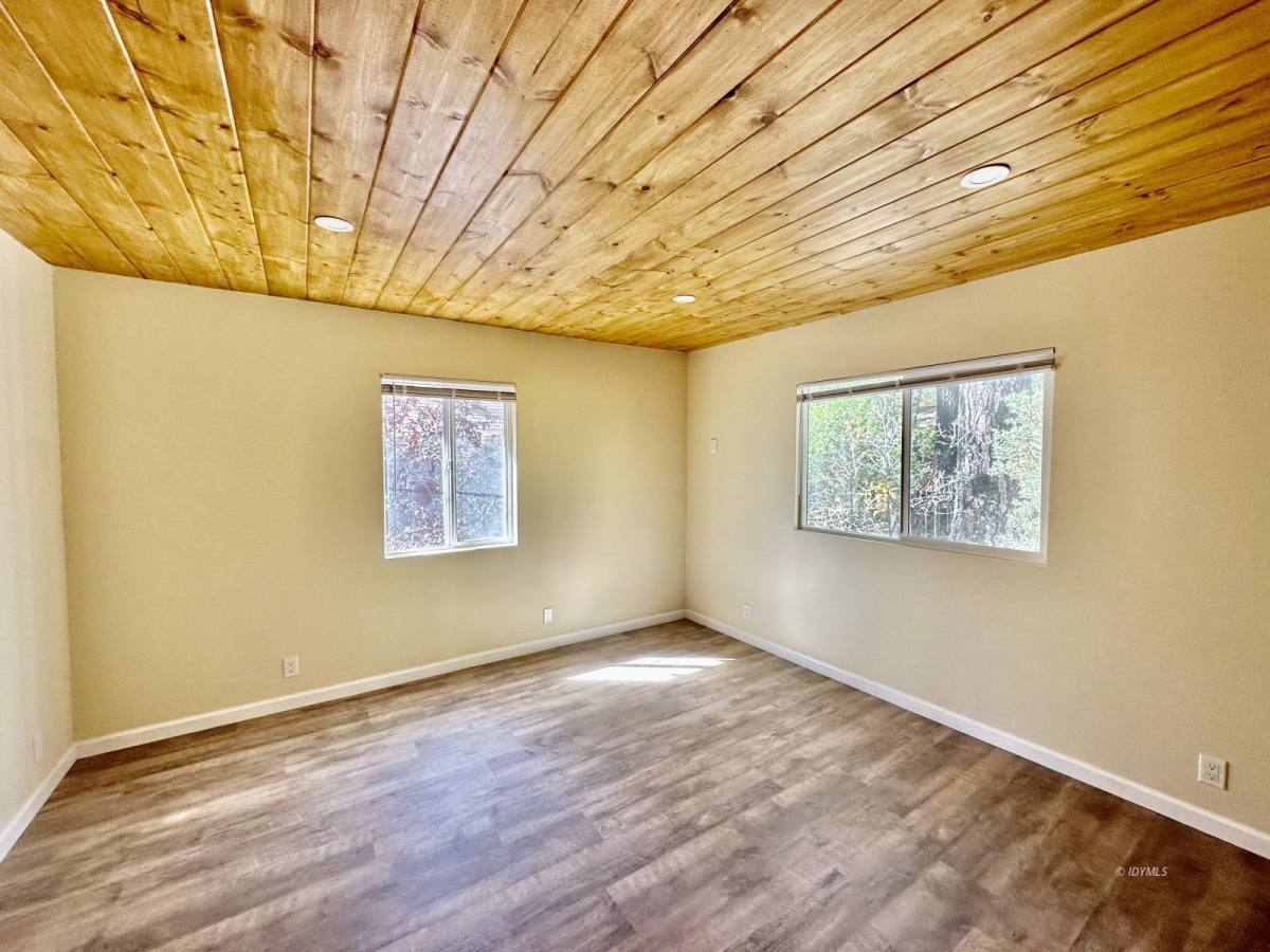 Apartment for rent at 54365 Pine Crest Ave #3, Idyllwild, CA 92549