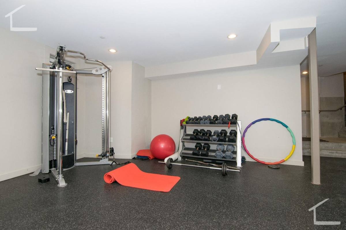 Townhouse for rent at 7 Greylock Rd #1, Allston, MA 02134