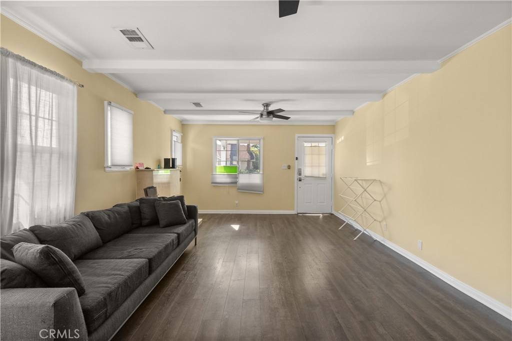 Apartment for rent at 3124 Helms Ave, Los Angeles, CA 90034