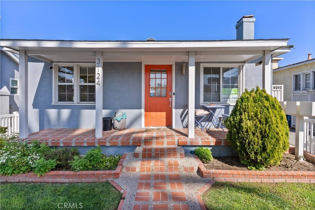 Apartment for rent at 3124 Helms Ave, Los Angeles, CA 90034